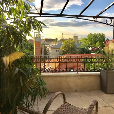 Prestige Luxury Penthouse Apartment *