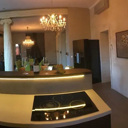 Prestige Luxury Penthouse Apartment *